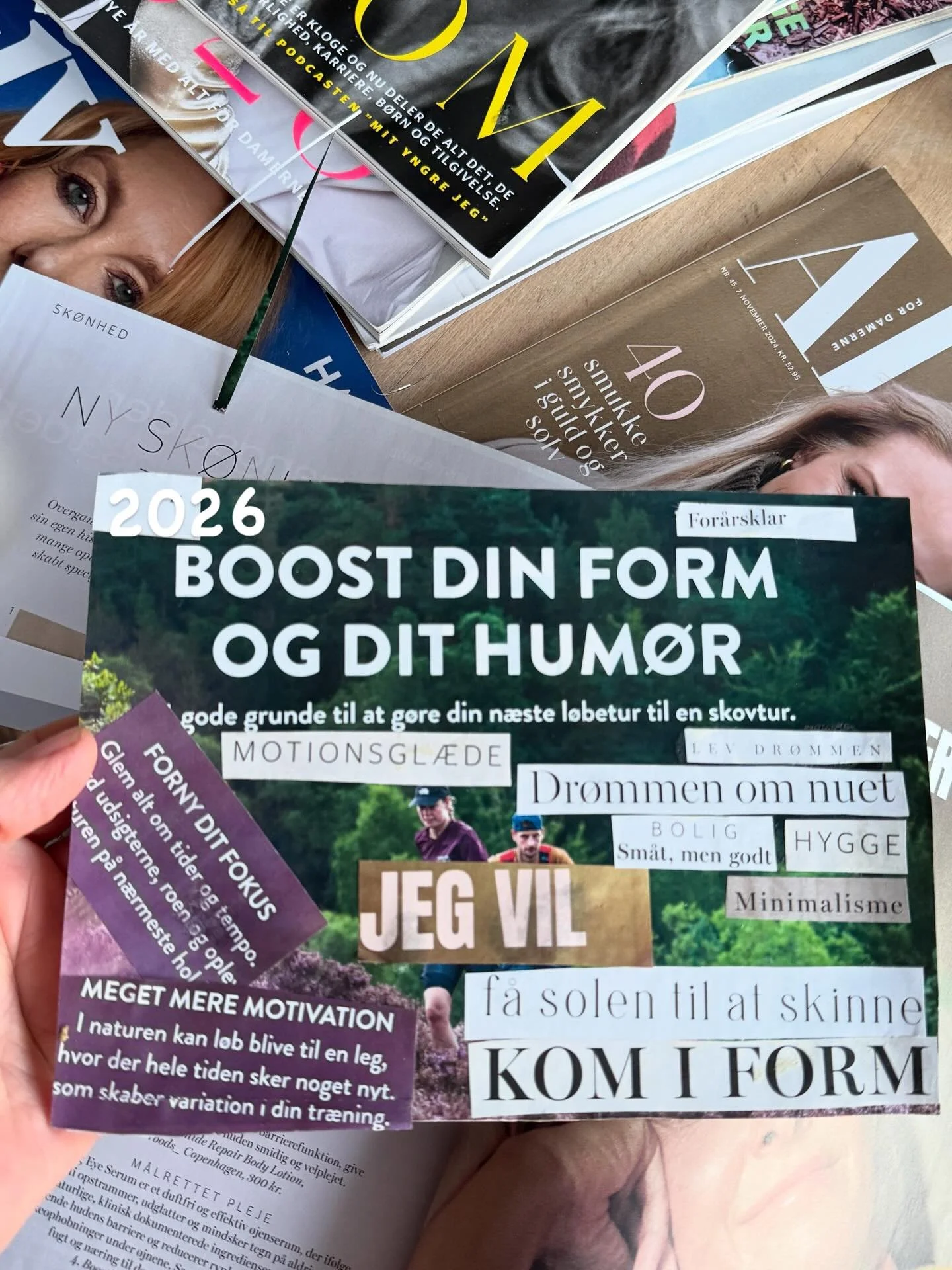 S&aring; er mit visionboard for 2026 klar 🥰

Jeg arbejder hen mod et &aring;r, hvor jeg f&aring;r trimmet min form, hvor ro, hygge, n&aelig;rhed  og natur f&aring;r en st&oslash;rre rolle end i det forgangne &aring;r, og hvor jeg m&aring;ske finder 