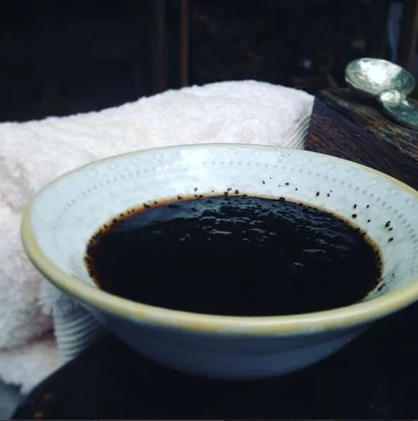 How to make an exfoliating coffee scrub
