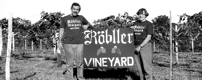 Robert and Lois Mueller established Röbller Vineyard in New Haven, 1988.