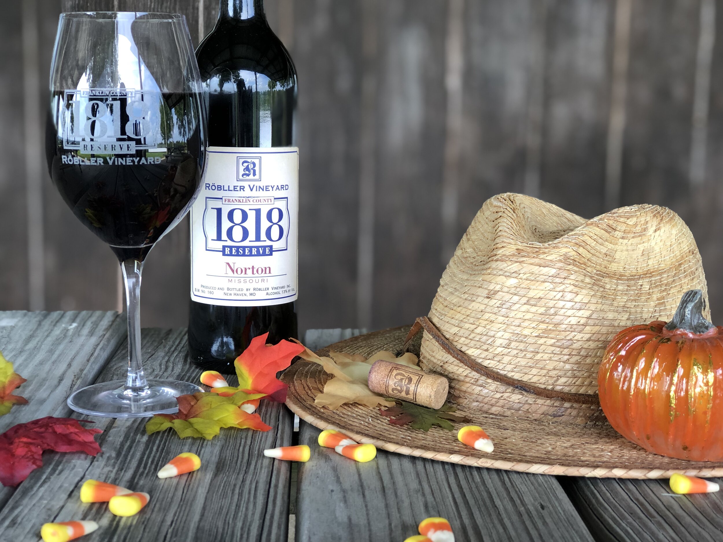 Discover your fall sanctuary at Röbller Vineyard. 
