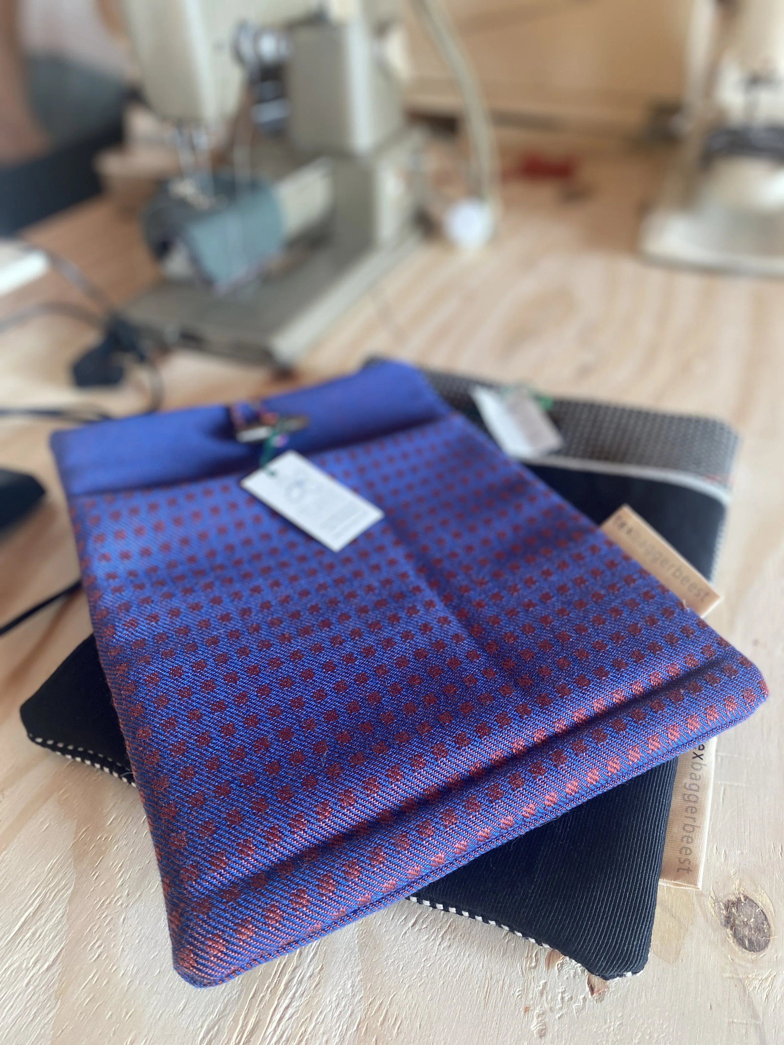 Sew your own laptop sleeve