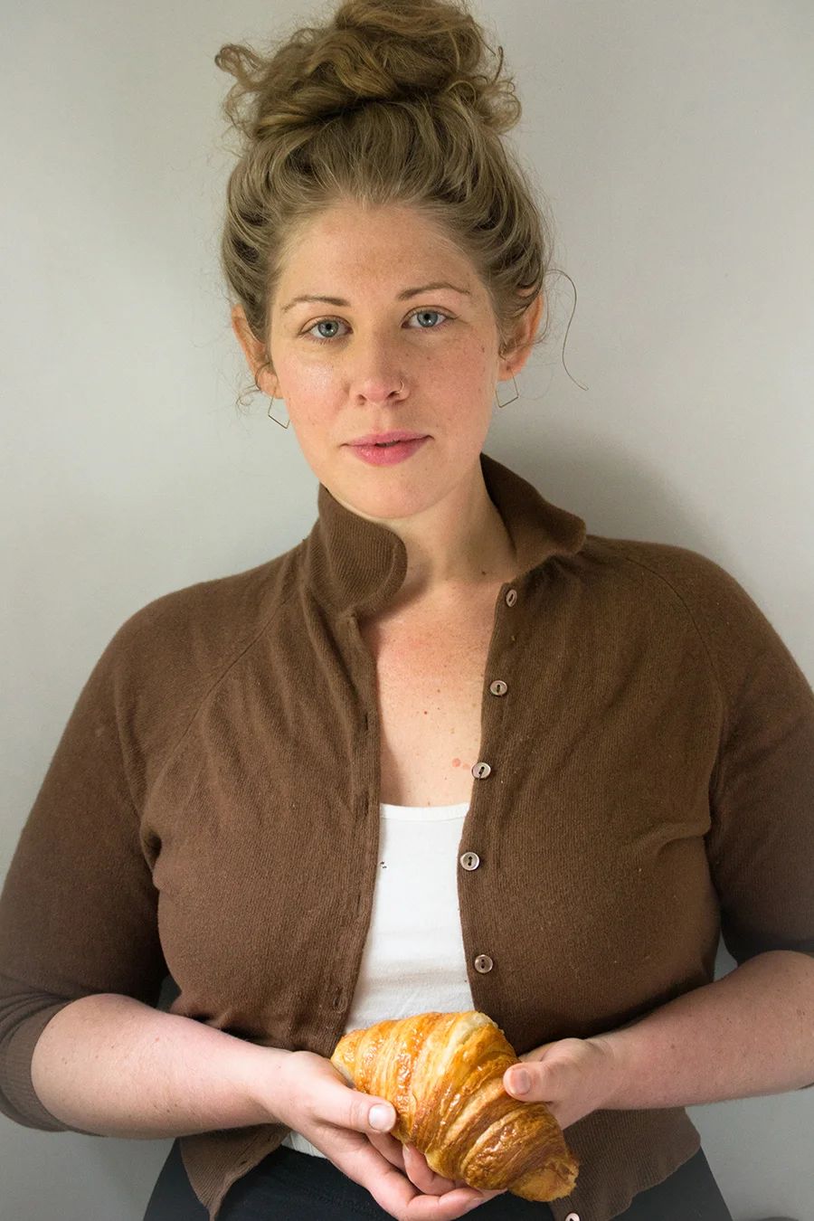 Ashley Cort grew up baking alongside her grandfather, a former baker at the Grove Park Inn and Biltmore Estate. After time spent studying herbalism, beekeeping, and more, Ashley took a job at OWL Bakery, where her talents and thoughtfulness across the board led her to be head baker. Her interest in plants permeates her baking, with foraged goods on display in her croissants and hand-picked herbs decorating her cakes. These days you can find her work at All Day Darling in Asheville, or by ordering cakes from her directly.