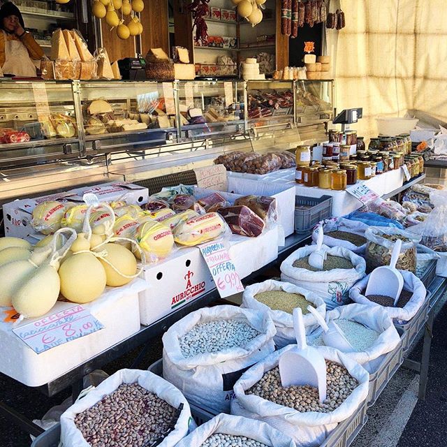 Back at the market! #villatranquillabnb #massadimaratea  #tyrrheniancoast #bnbitalia #maratea #southitaly #market
