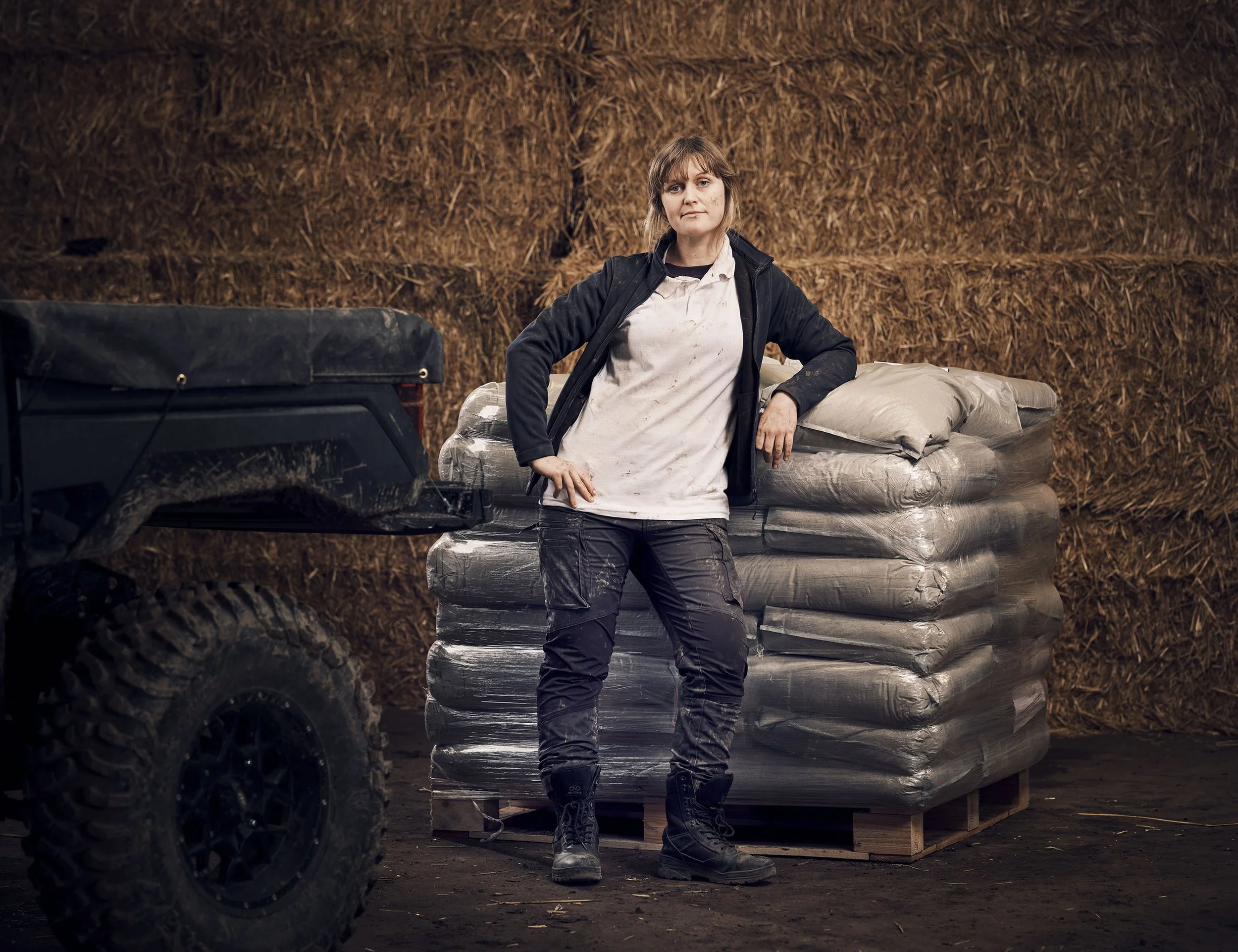 21_barn-Charlotte-portrait-advertising-photogrpahy-waterman-phillip-agricuture-AGCO.jpg