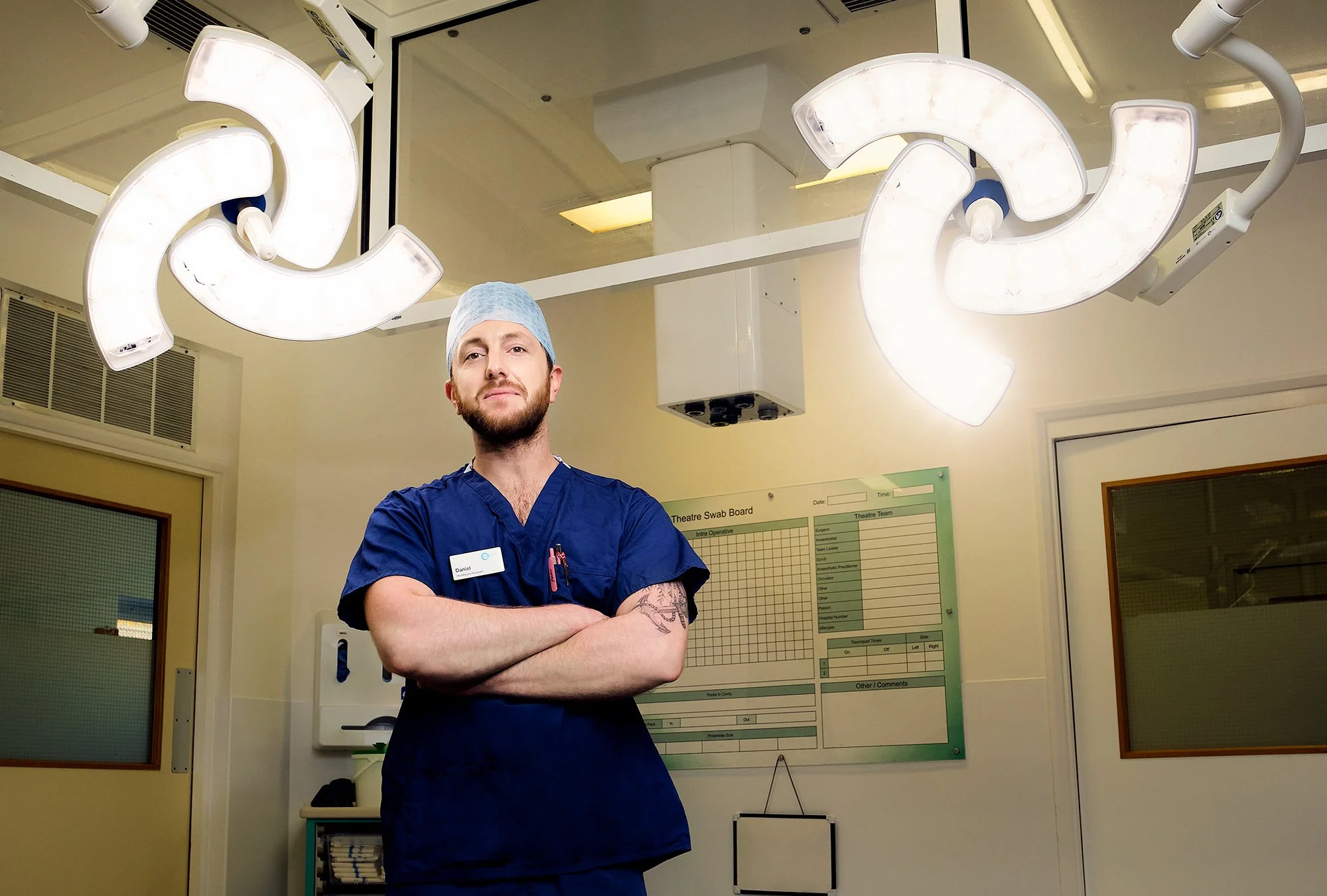 39-circle-BMI-portrait-waterman-photography-portrait-poole-hospital-theatre-photography.jpg