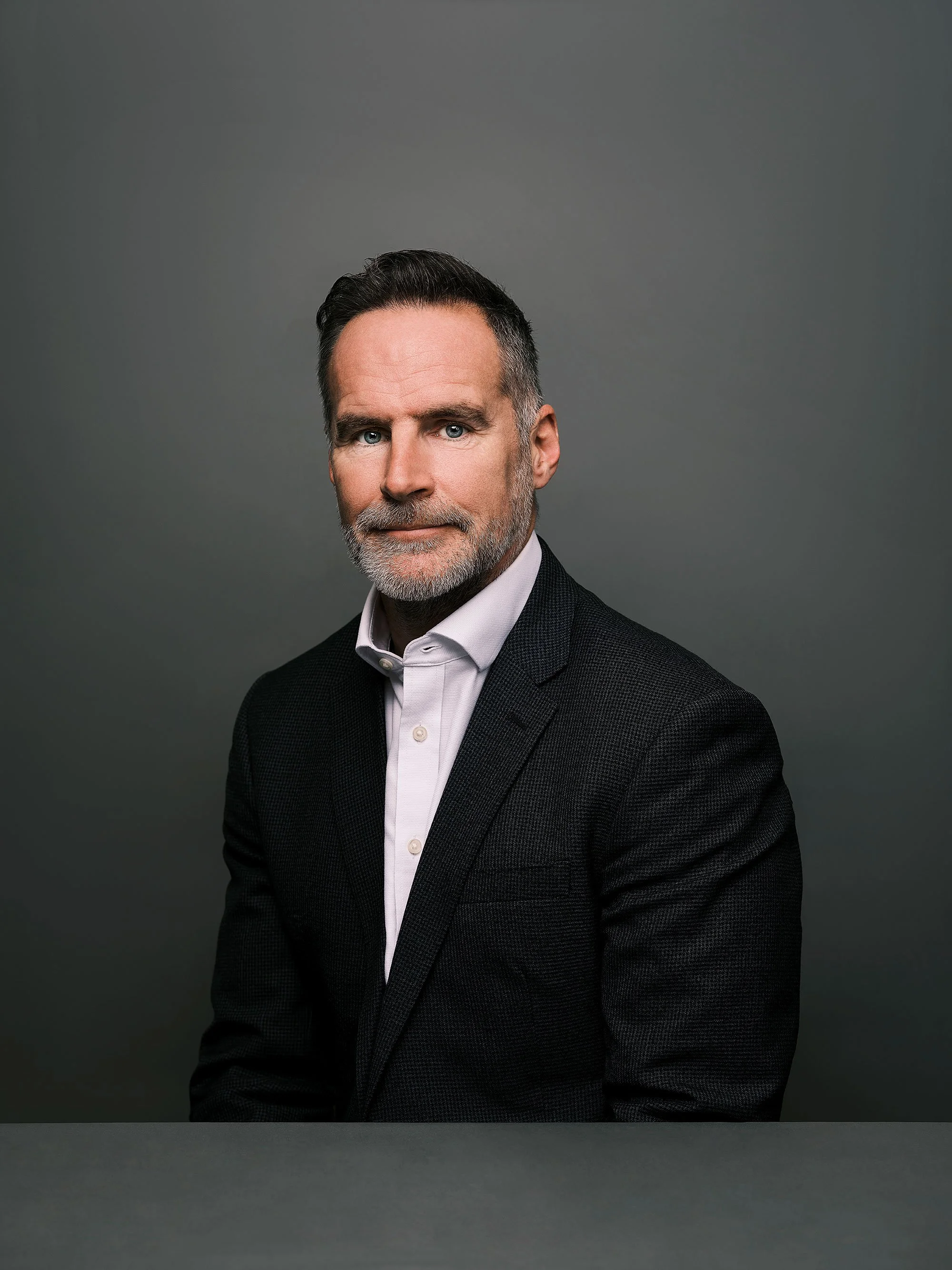 55-studio-portrait-elegant-city-voltuw-advertising-waterman-kevin.jpg