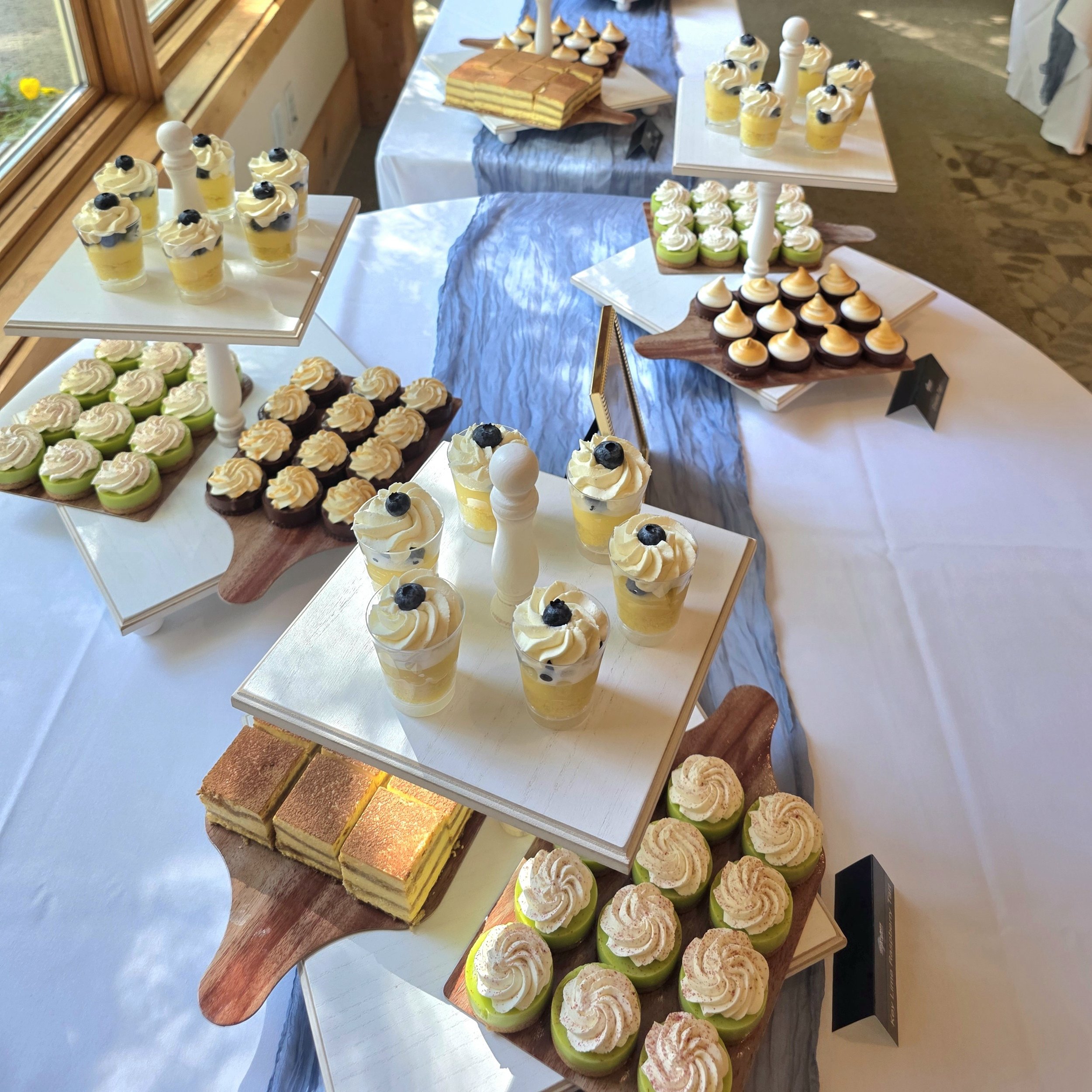Petite Table.JPG