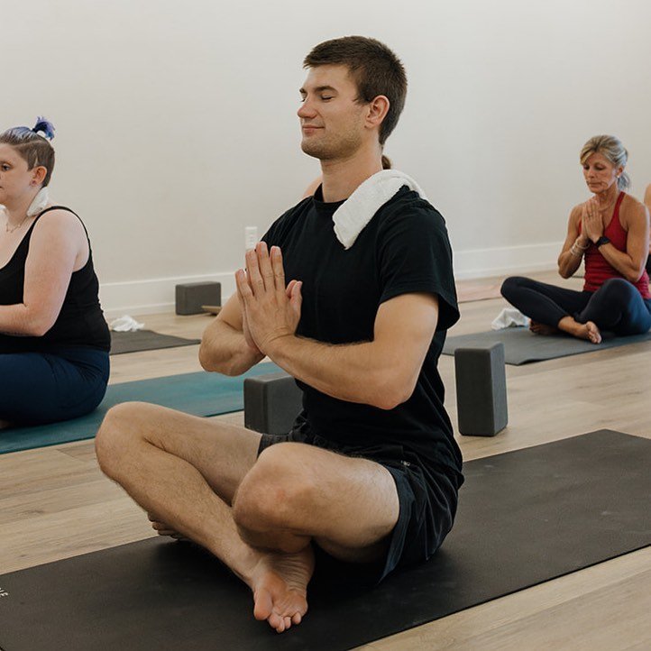 MINDFUL BREATHING WORKSHOP // Explore the power of your breath and start your month with Mike as he guides you through various ancient Pranayama breathing techniques. Included with membership or $20 drop-in.

🗓️ Sunday, May 5th
⏰ 12:30 - 2:30 PM
🧘&