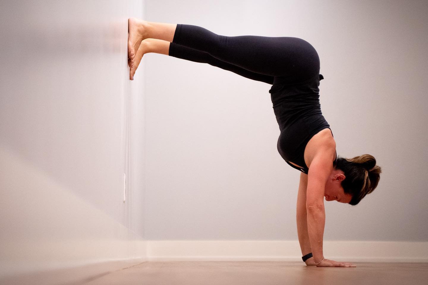 WEEKEND PLANS ➡️ // Spend your weekend with us! This Saturday, Cindy is hosting a Wall Flow workshop that will inspire you to see and experience your practice in a new way. You&rsquo;ll flow, be introduced to inversions, and soften into Yin poses, al