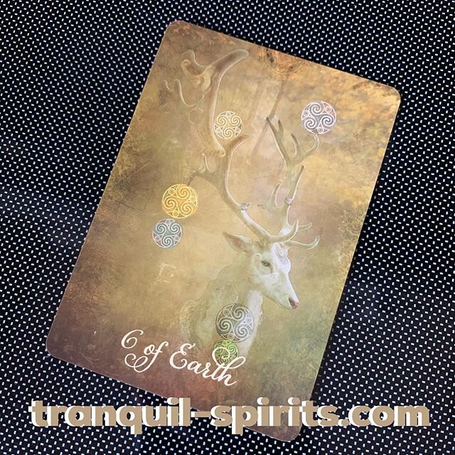 ✨CARD FOR THE WEEKEND ✨
When your mind is open and your thoughts are loving, you attract the same energy into your life ✨ This weekend is all about surprises and good things happening ✨ Enjoy the time for yourself and be thankful for all you have ✨ Y