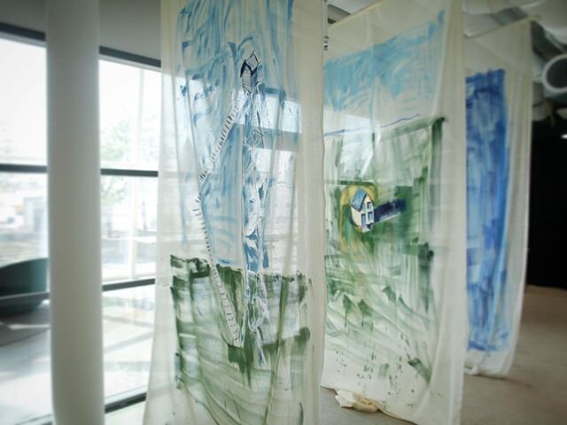 Sitting by the Window Looking Out
Oil on Linen, 2020
Nationalism casts a pall of fear over our imagery of home. Do our rural domestic settings once seen as connoting hard work, simplicity, and honesty now appear as facade to a culture of fear?
#paint