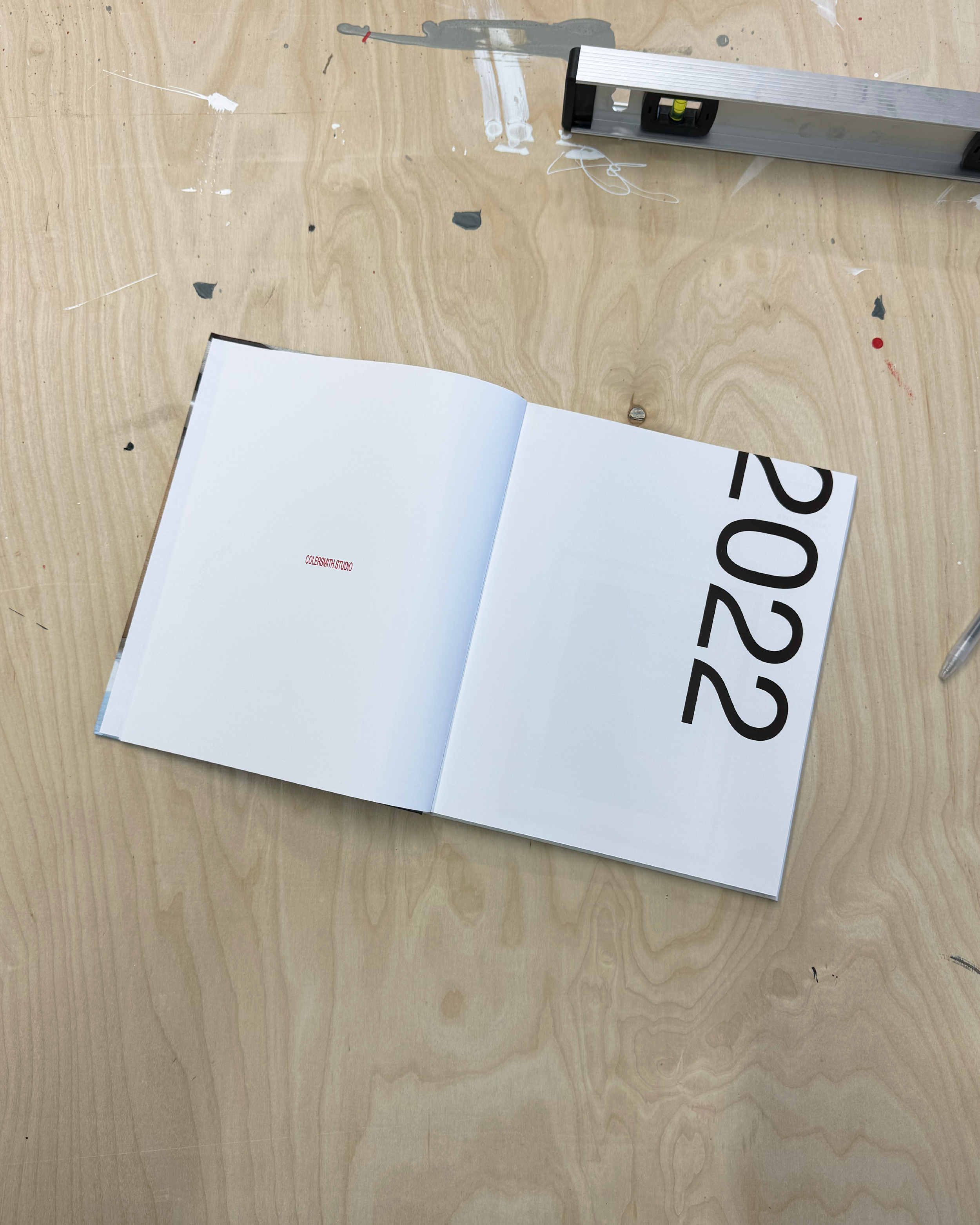 mawt.shop.web-colersmith.studio-book01-05.png