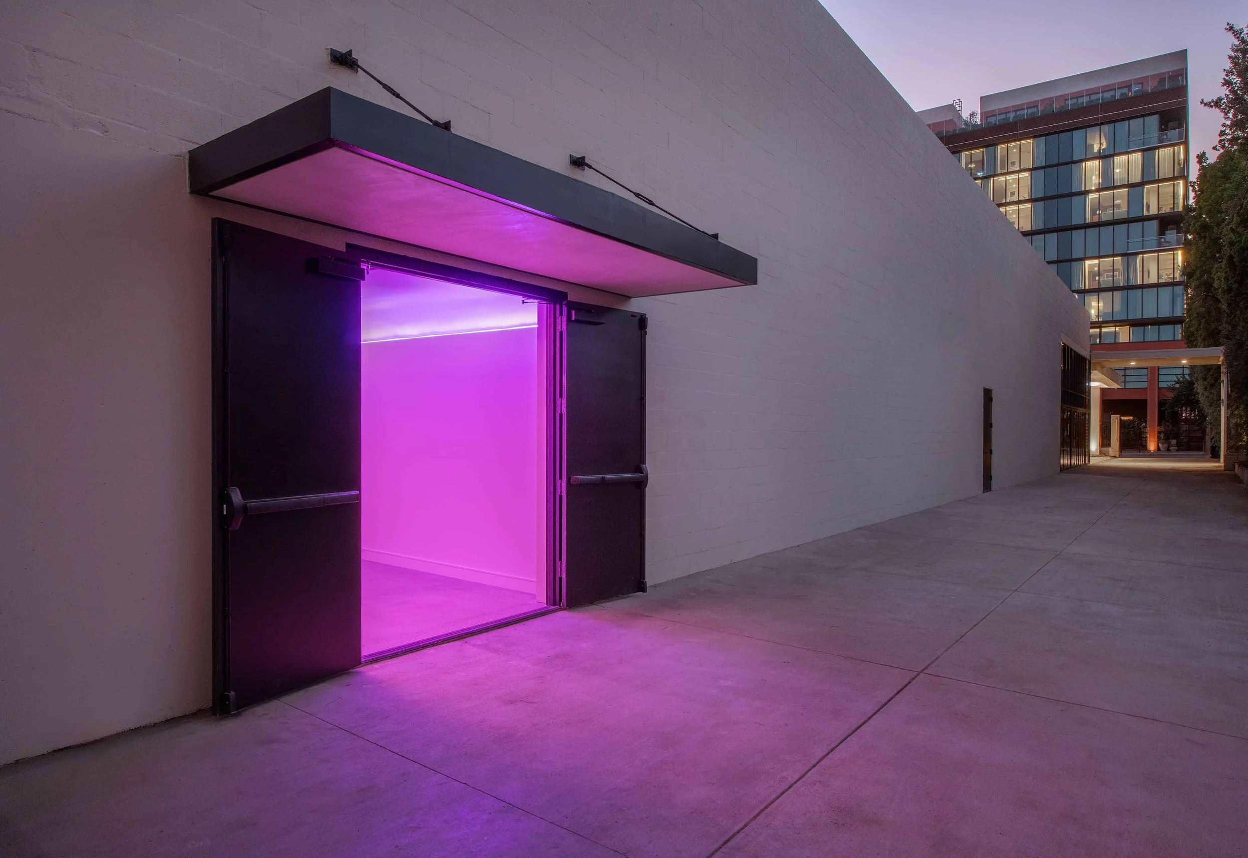 (nya WEST) - SideEntrance.jpg