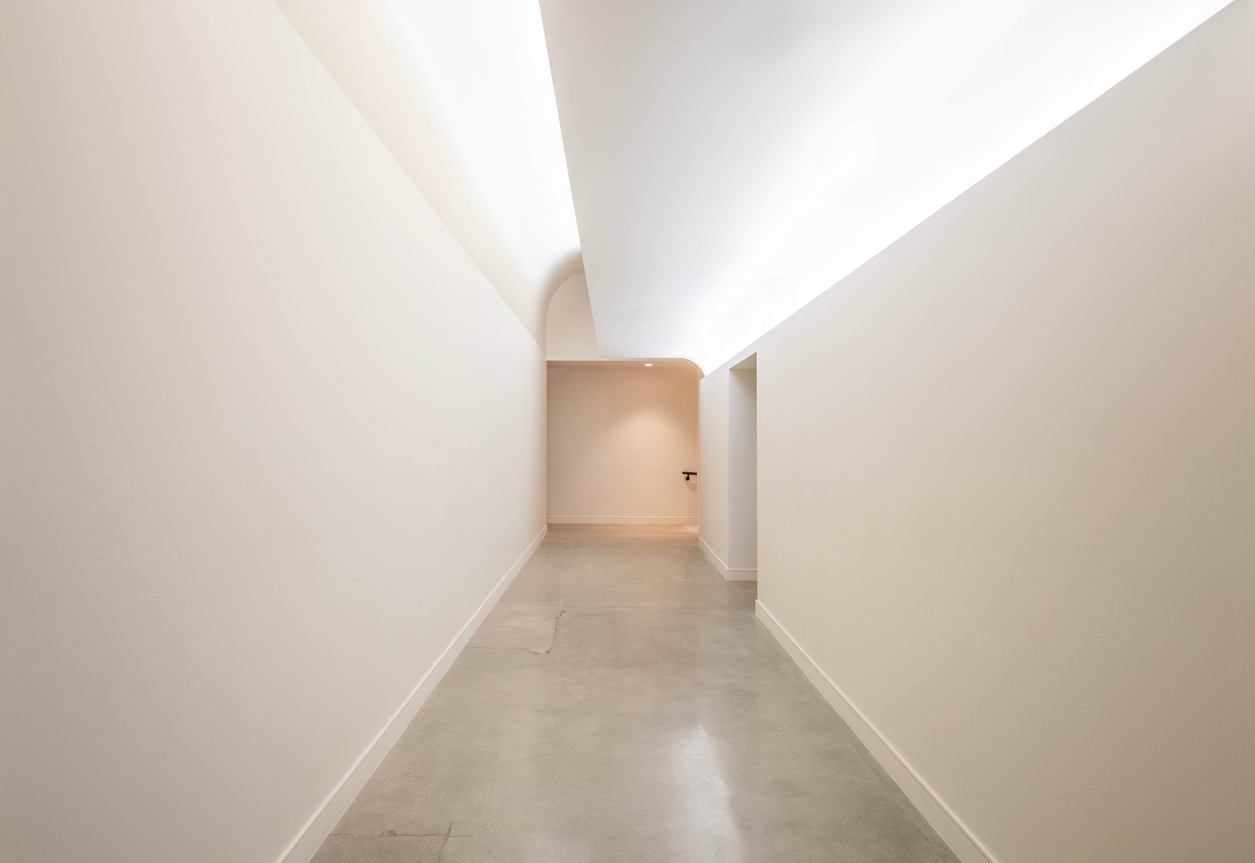 (nya WEST) - SideEntranceHallwayRegularLighting.jpg
