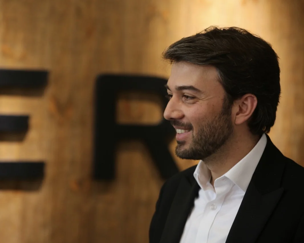 Hamdi is the Head of Levant & Qatar for Uber in the Middle East. He joined Uber in 2015 to manage launch operations in Jordan, establishing a strong presence and engaging in policy negotiations that helped in bringing progressive ride-sharing regulations. Today, Hamdi looks over operations in Levant and Qatar, and expansions across the MENA region. Prior to joining Uber, Hamdi founded his own startup in food and beverage, and introduced the concept of organized retail on a local neighborhood level in Jordan, before selling the business in 2016. In addition to that, Hamdi is a founding board member of the Jordanian Entrepreneurship & Innovation association, with a focus on fostering innovation and entrepreneurship, he also mentors and advises several tech startups. Hamdi holds a Bachelor’s of Science in Business Management from King’s College in London, and a Master’s of Science in Real Estate Economics & Finance from the London School of Economics and Political Science.