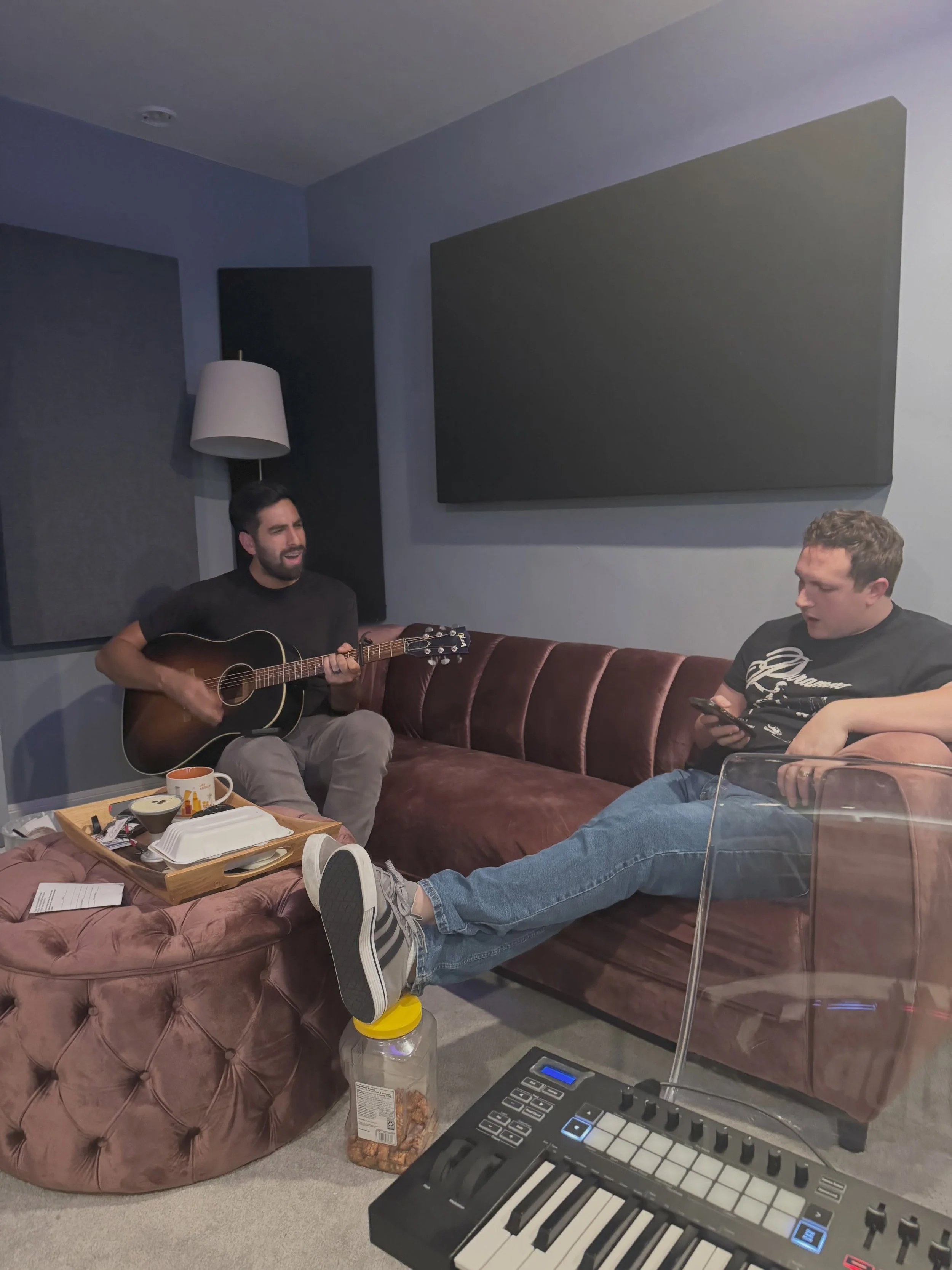Back in the studio today with the gents I wrote &ldquo;People Like You&rdquo; with! Boys, we got a tear jerker today🙏🏼 

I&rsquo;ve also got some awesome news coming soon!! 🎶 🎼 🎵 

(P.s. checkout Cooper&rsquo;s foot stool. Only the best😂) 

#na