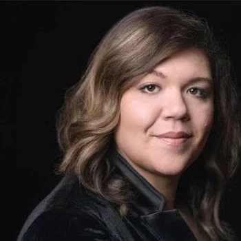 6_Lauren-Decker_square.jpg