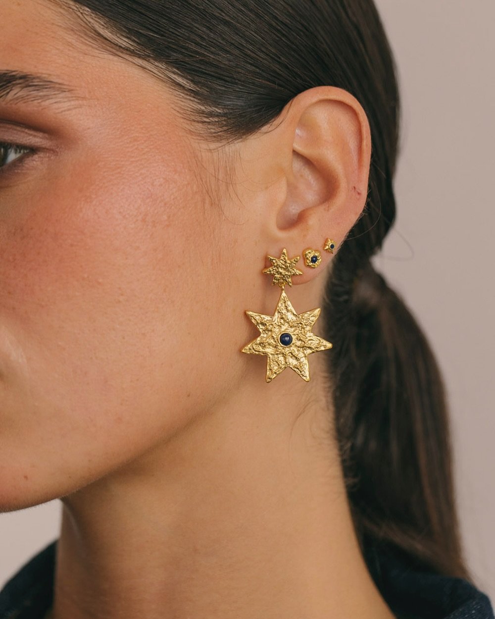 How beautiful are these @wildthings_collectables earrings? Coming soon to @miyuandwolfe ☀️

Watch this space and see all our available items on our website! 

#wildthingscollectables #earrings #jewellery