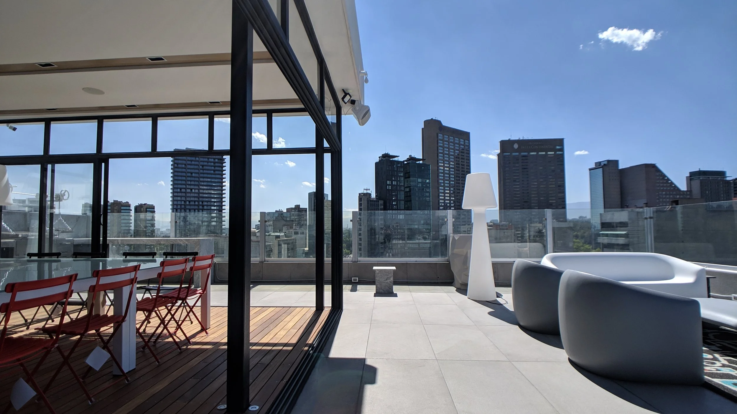 Exterior_01.jpg