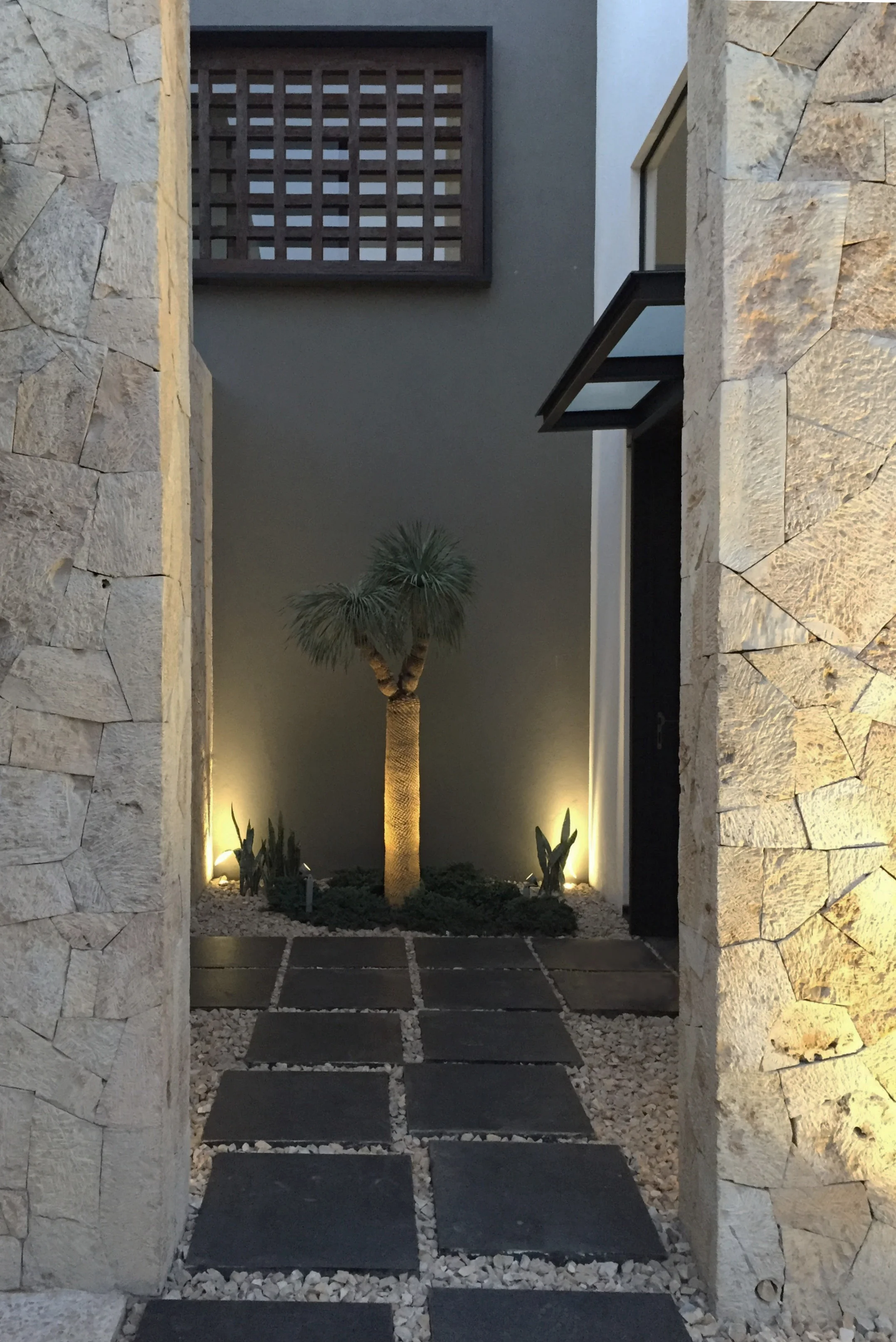 04_Exterior Entrada.jpg