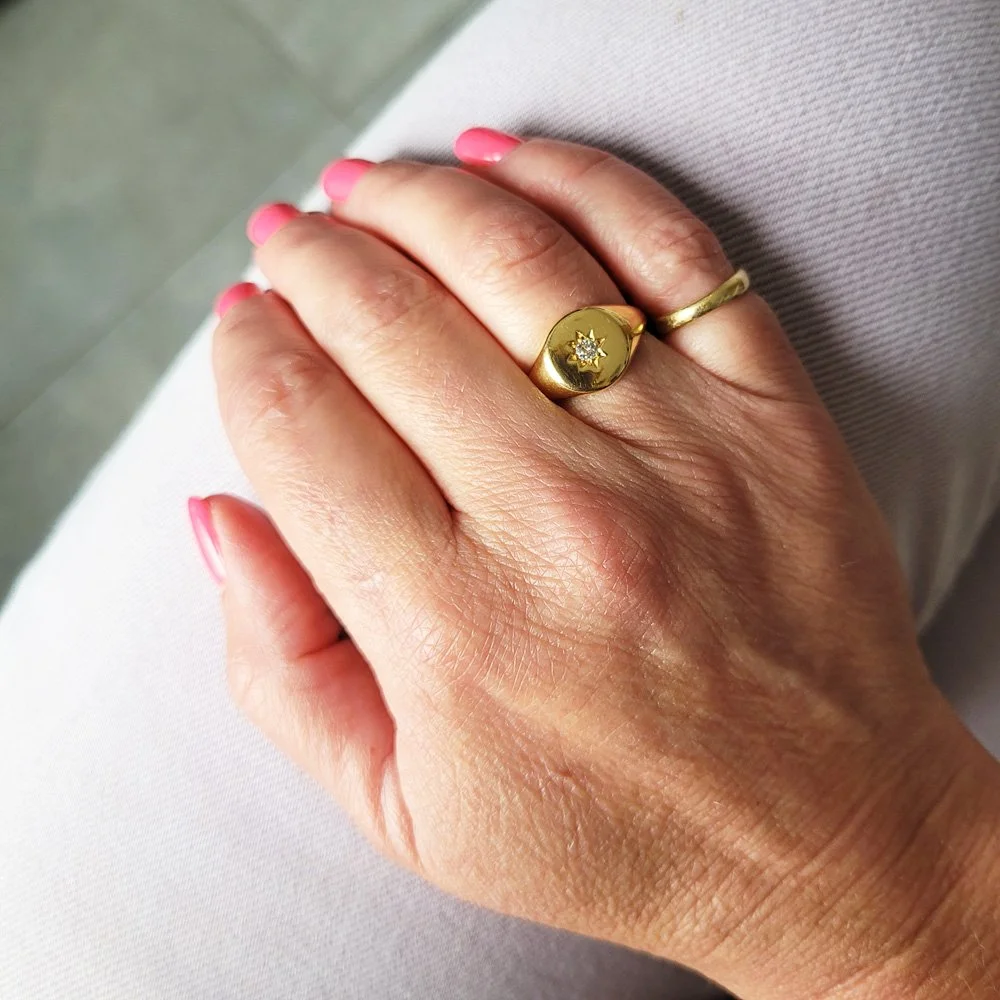 1940s 18ct Gold & Old Cut Diamond Signet Ring