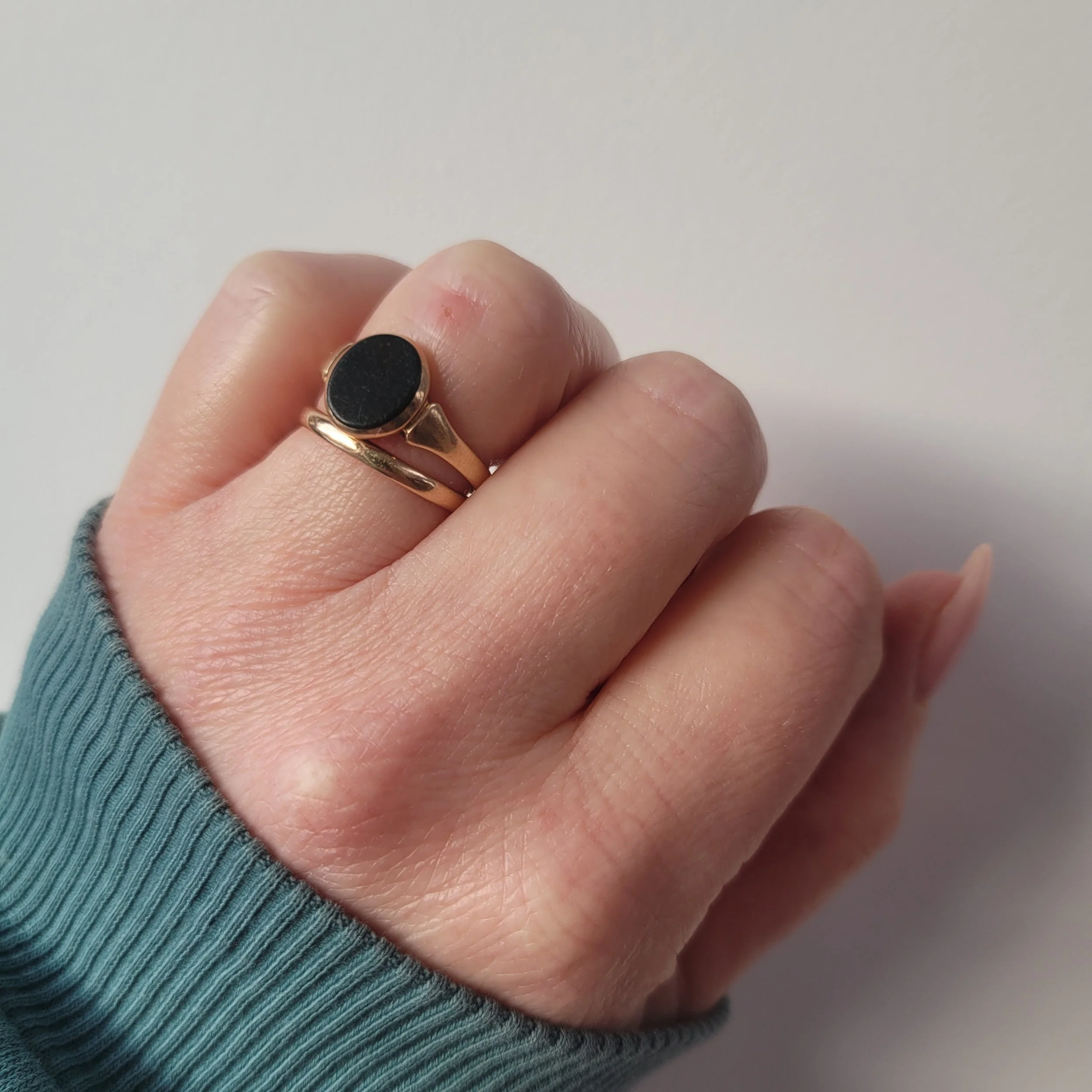 Antique 9ct Gold Bloodstone Signet Ring