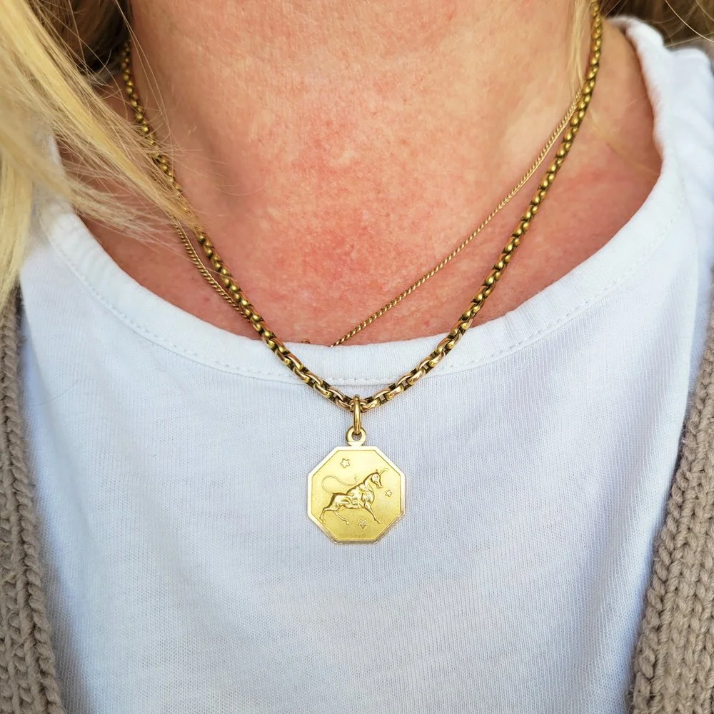 Italian 18ct Gold Taurus Medallion Pendant