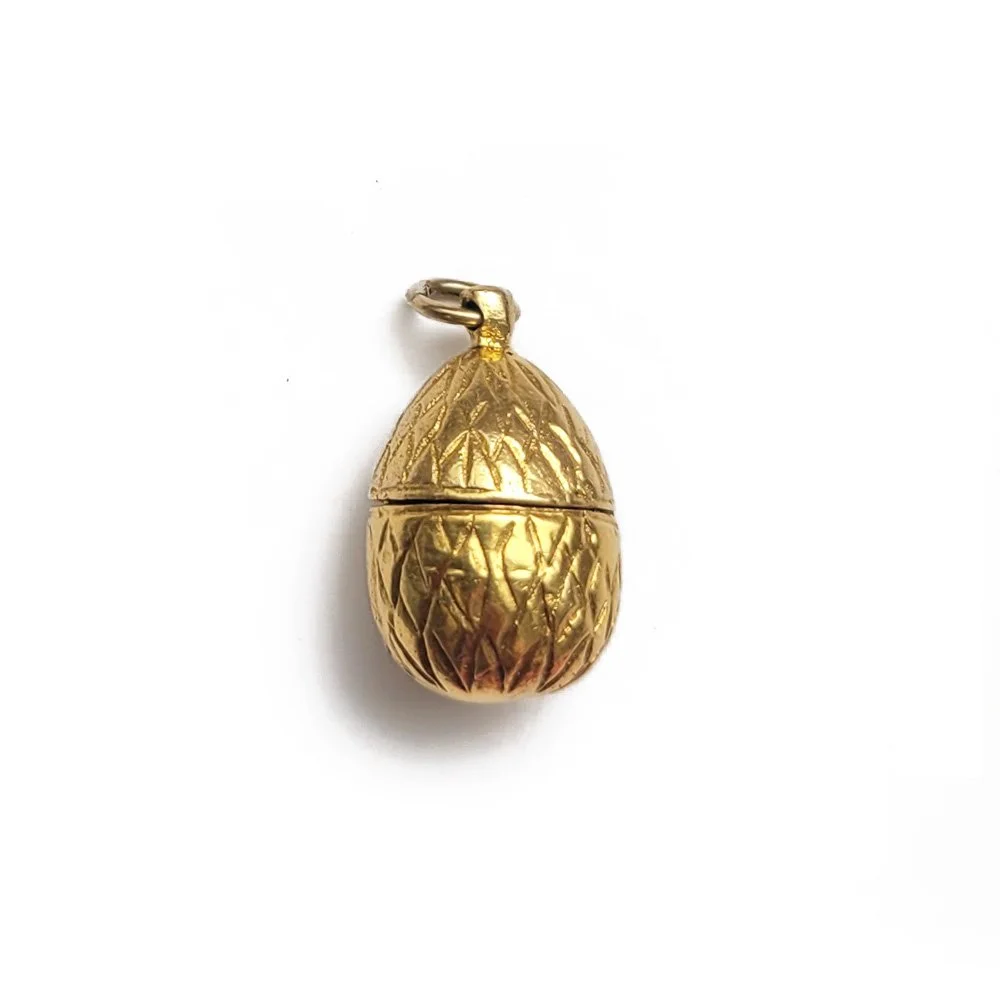 Vintage 9ct Gold Egg & Chick Pendant