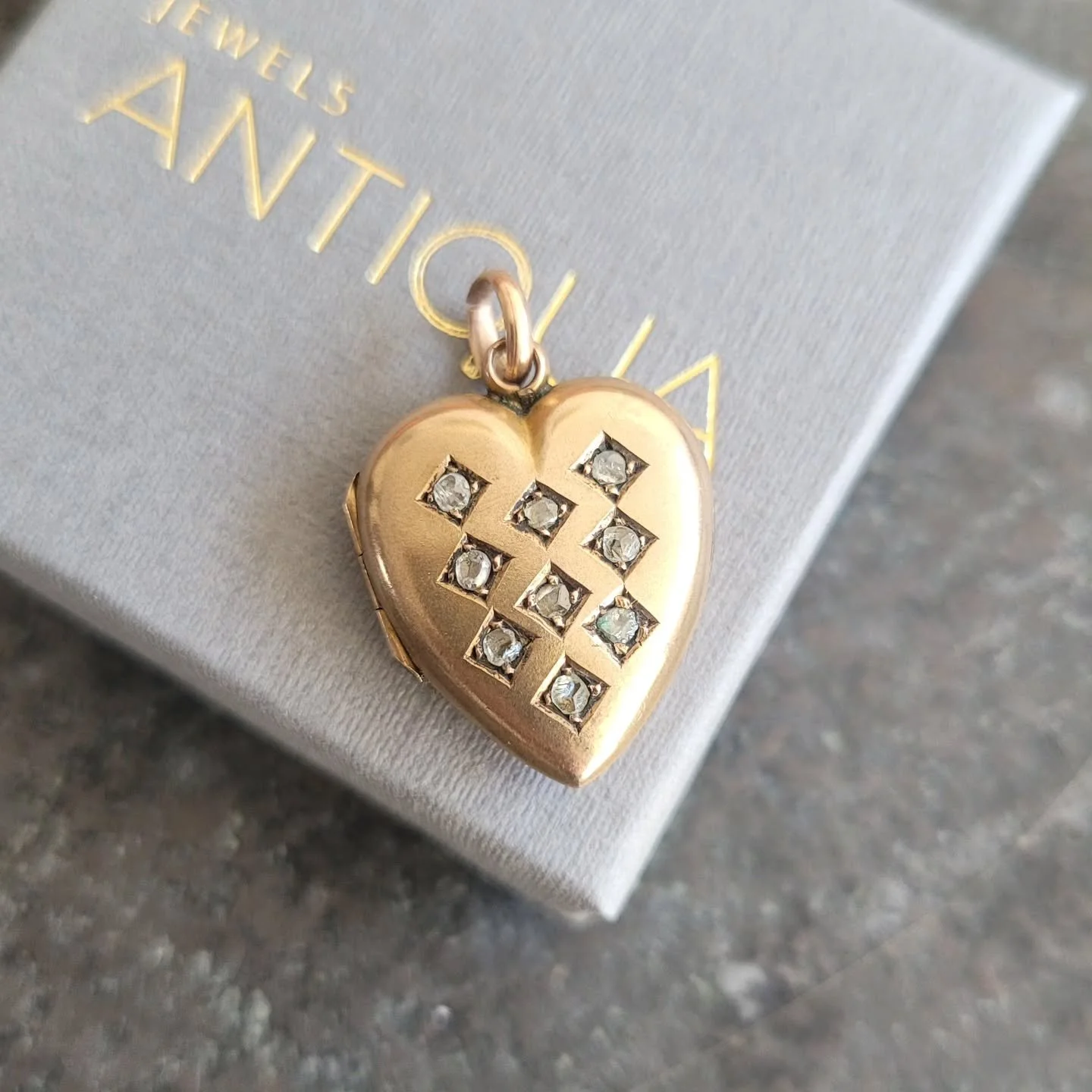 A dreamy heart locket studded with rose cut diamonds. She dates to 1901 and has been very mu h taken care of over the years. Who will be her next caretaker, I wonder? Tap to shop. 

#locket #love #heart #rosecutdiamonds #1901 #oldgold #jewelsantiqua