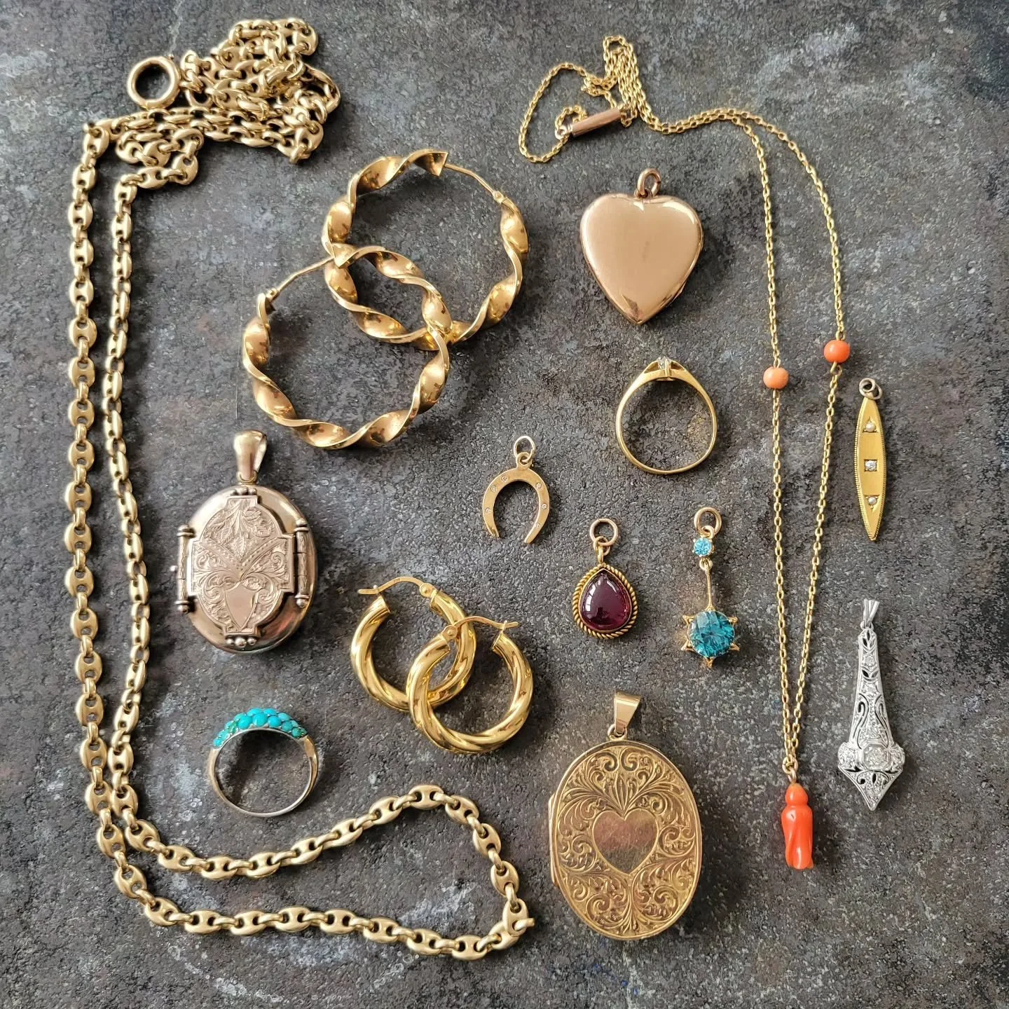 All the colours and textures. Which piece would you make yours?

#jewelsantiqua