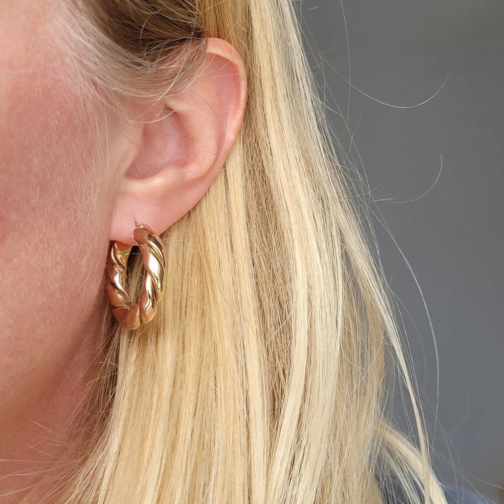 Beautiful Vintage 9ct Yellow & Rose Gold Twisted Ribbon Hoops