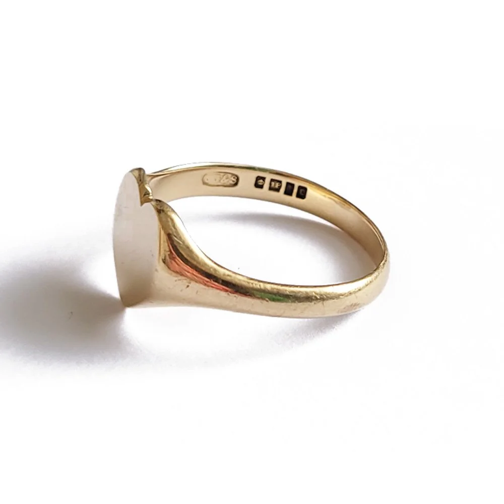 1950s 18ct Heart Signet Ring