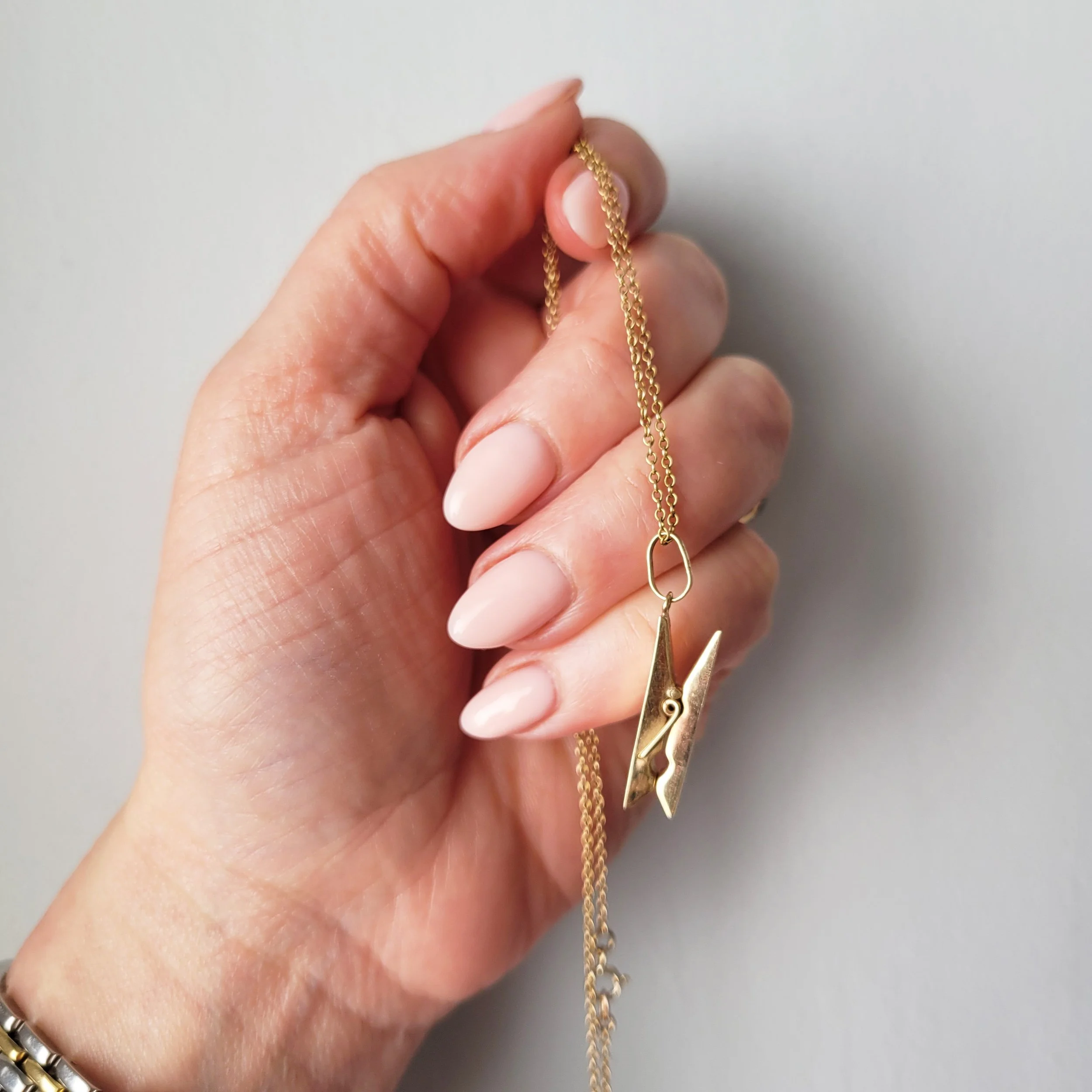 Vintage 9ct Gold Clothes Peg Pendant