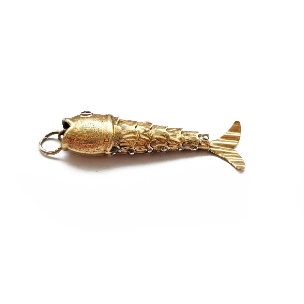 Vintage 18ct Gold Articulated Fish Pendant