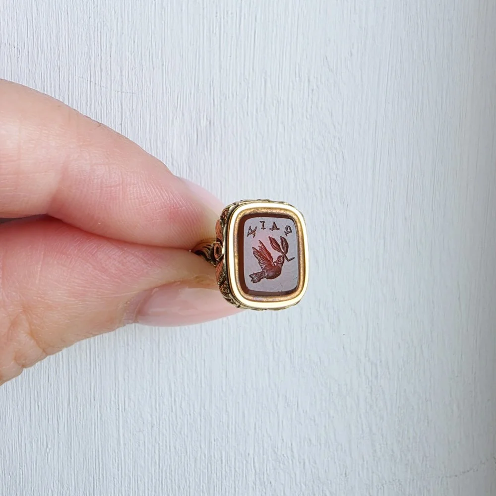 Petite Georgian Gold Cased Paix (Peace) Intaglio Fob