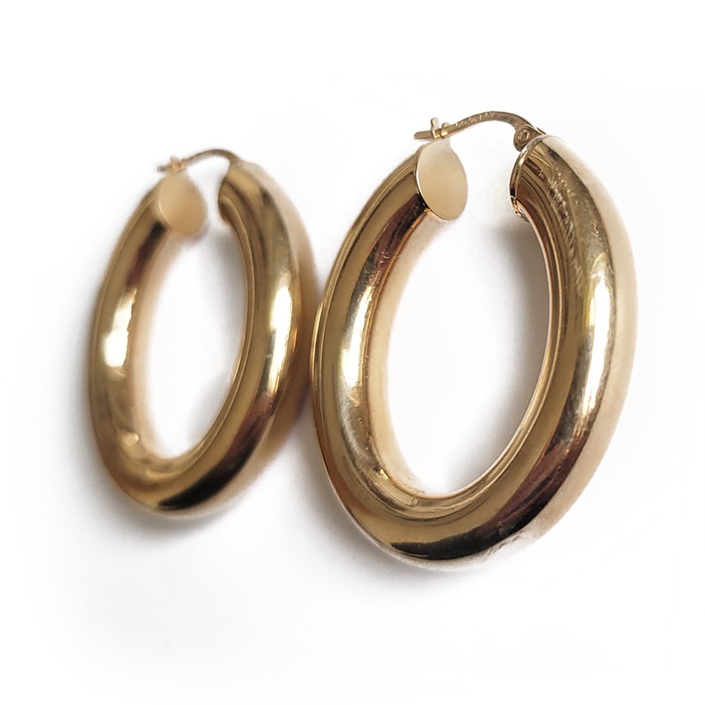 Oval tube hoop earrings2.jpg