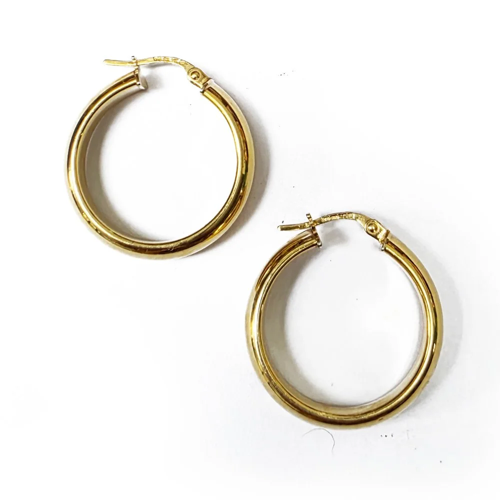 VIintage 9ct Gold Cool and Classic Hoops by UnoAErre