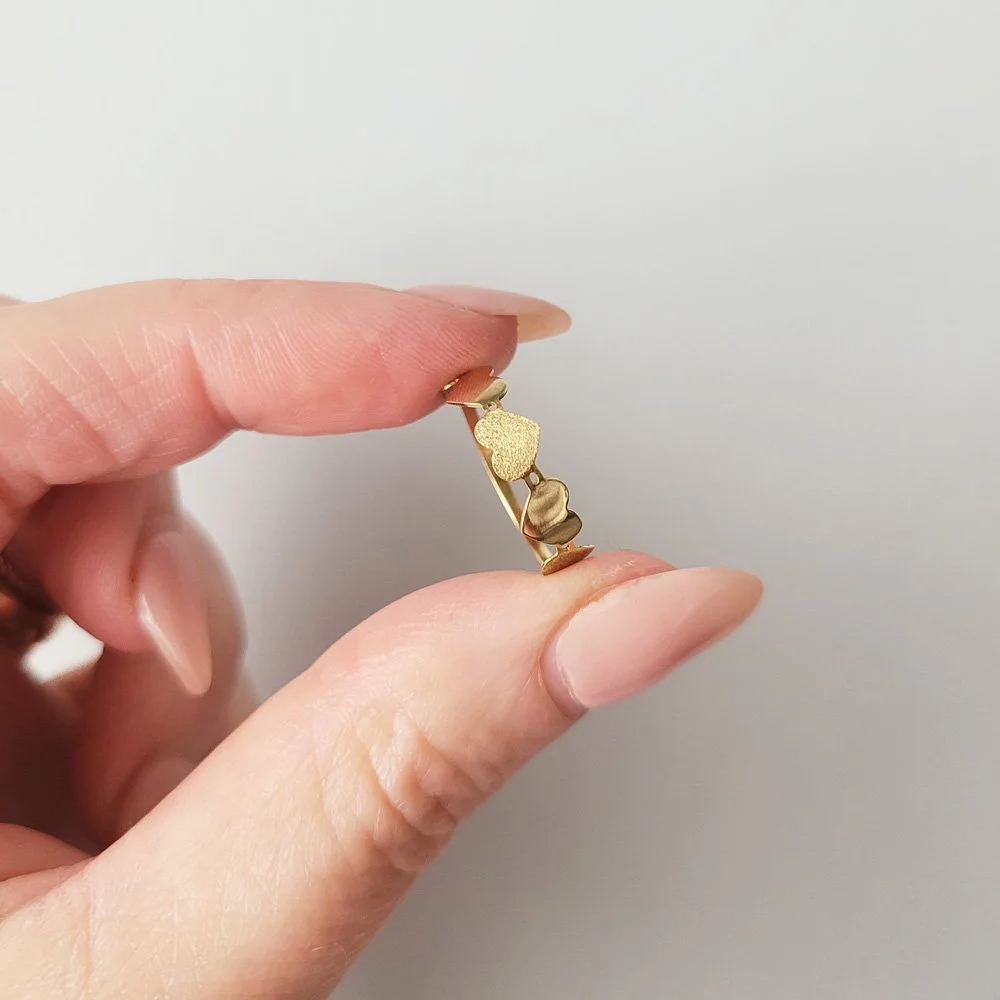 Vintage 9ct Gold Hearts Ring