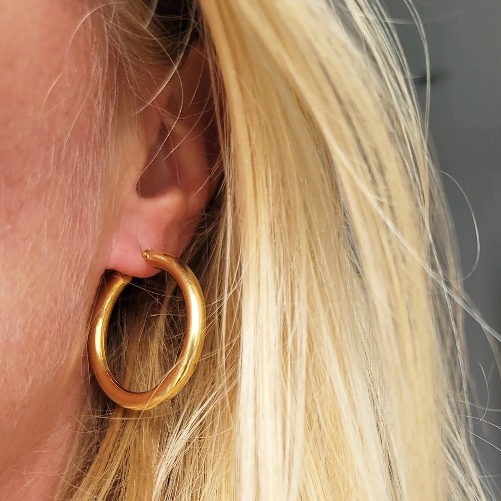 Perfect 18ct Gold Tube Hoops