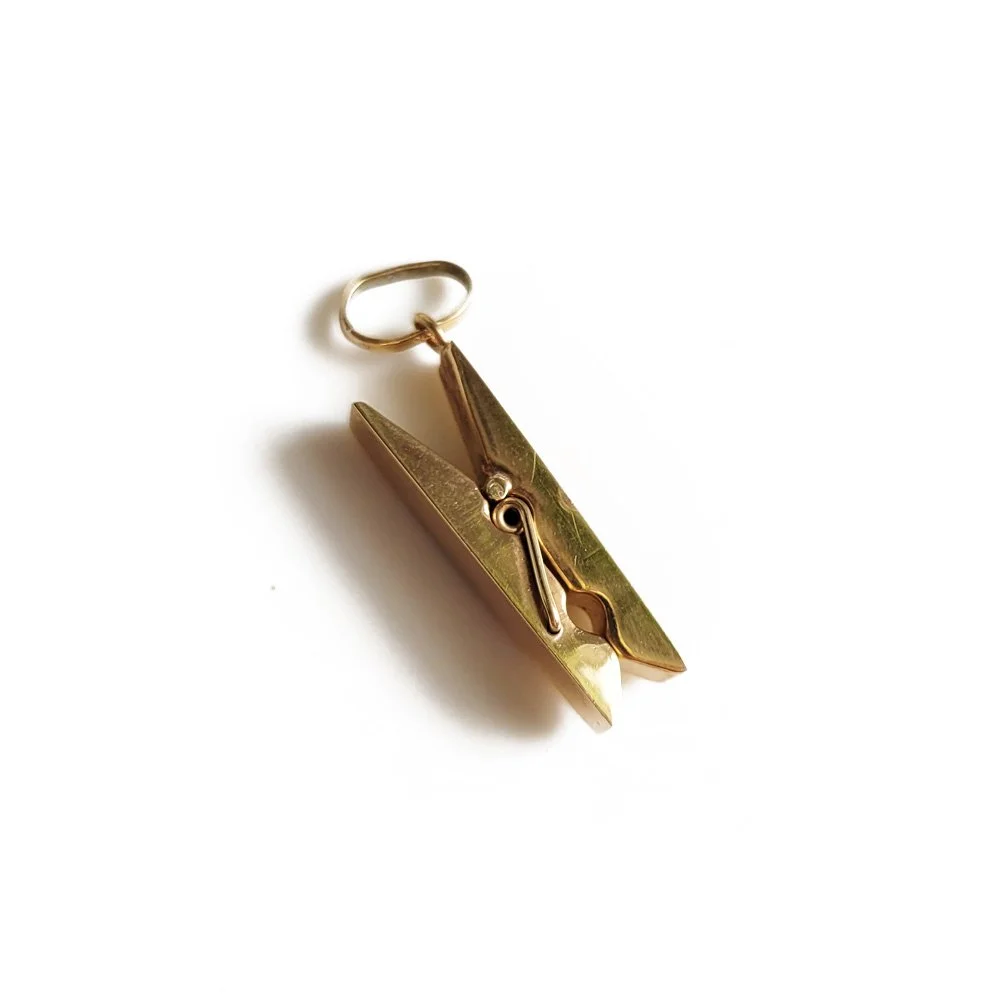 Vintage 9ct Gold Clothes Peg Pendant