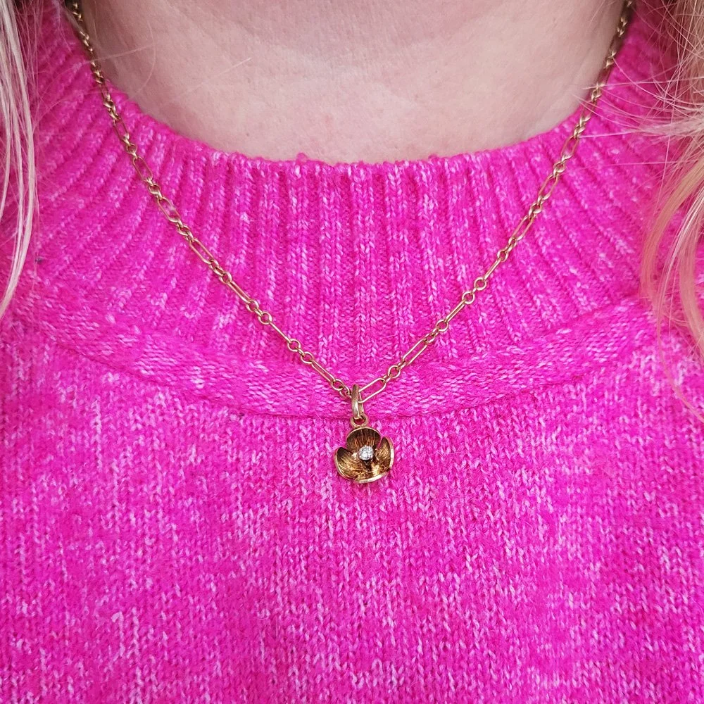 Adorable 15ct Gold and Diamond Buttercup Pendant