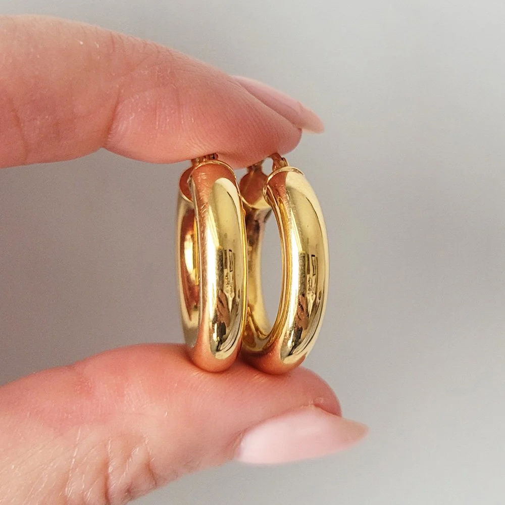 Classic Vintage UnoAErre Gold Tube Hoops