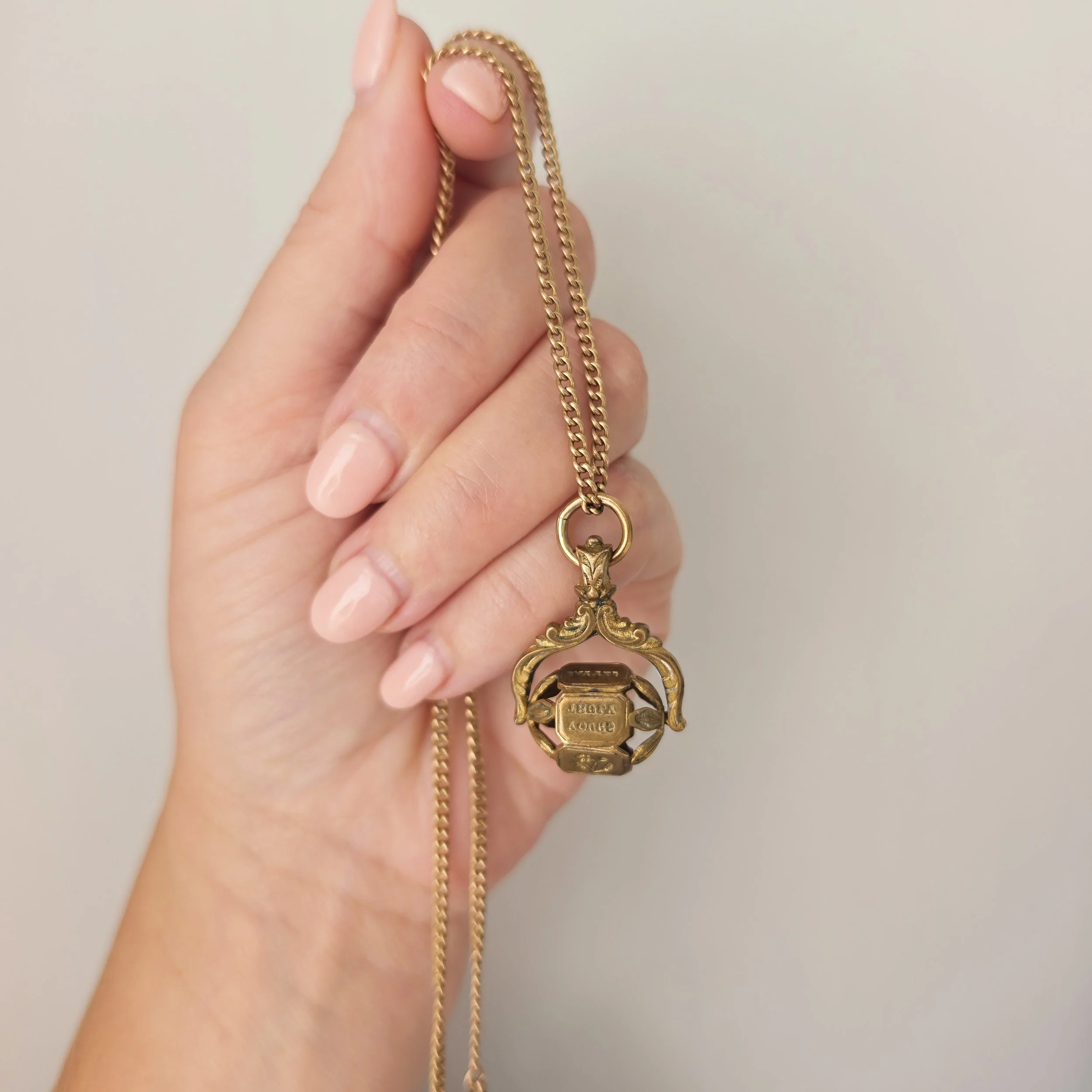 Georgian Spinning Correspondence Fob