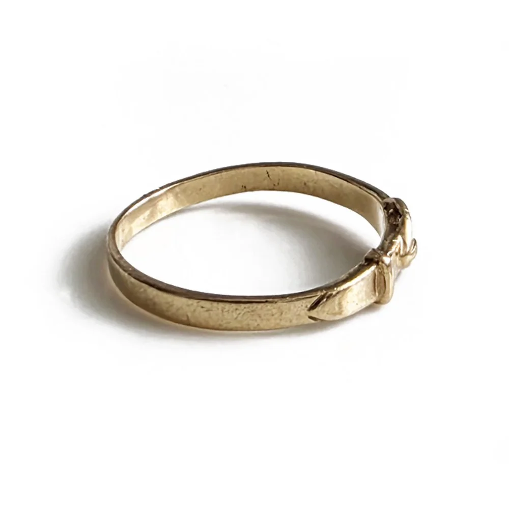 Vintage 9ct Gold Slim Buckle Ring