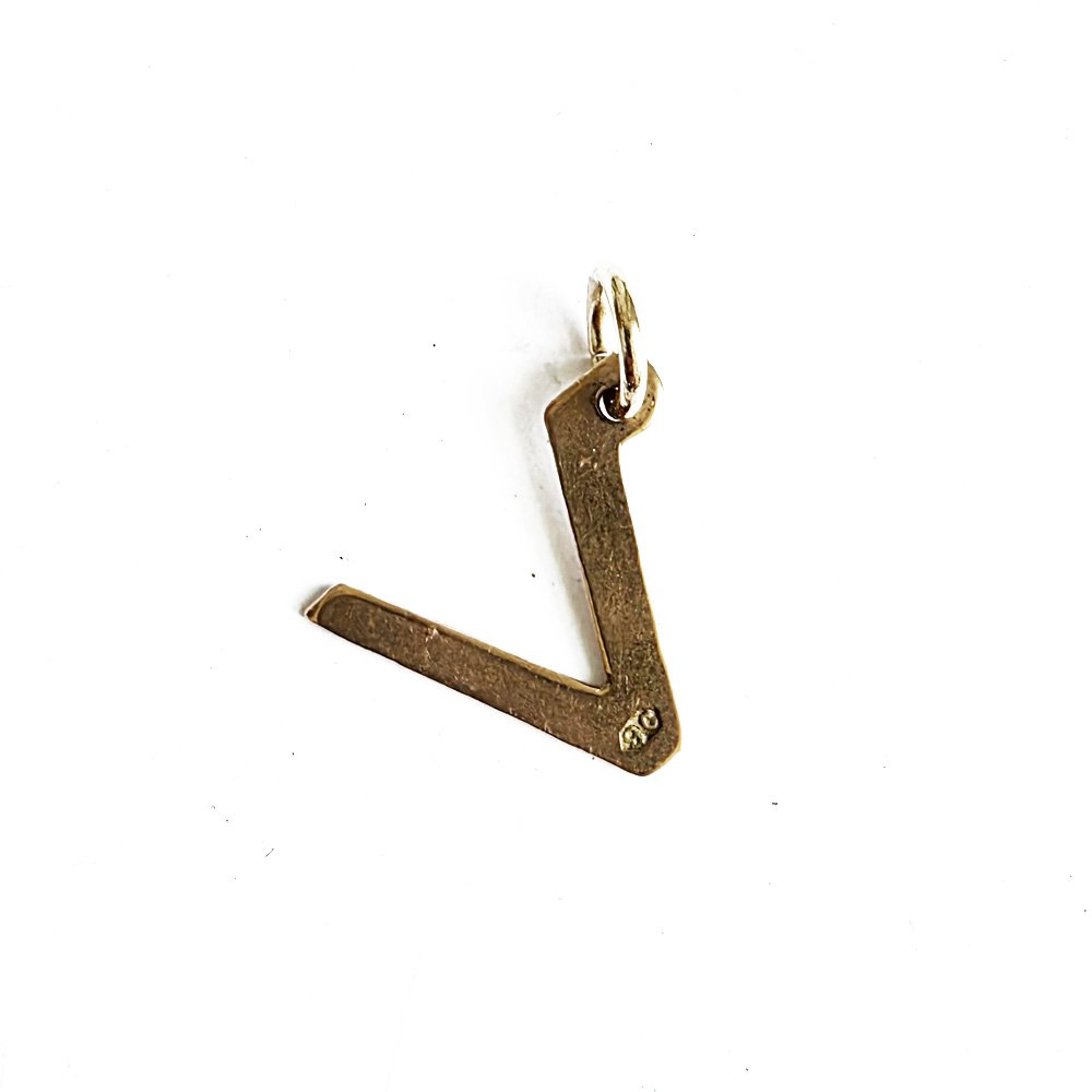 Vintage 9ct Gold 'V' Initial Pendant