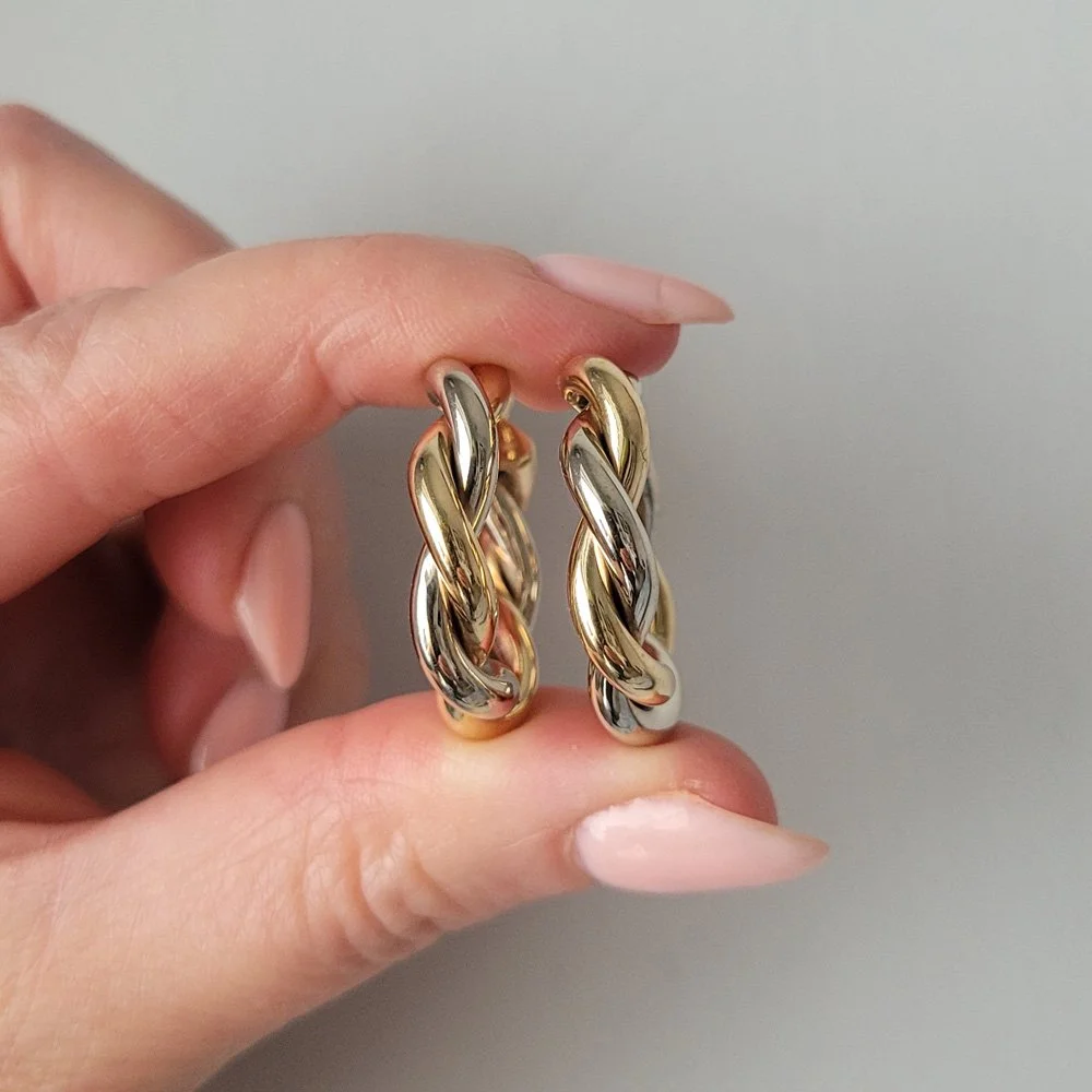 Classic Vintage UnoAErre Gold Tube Hoops