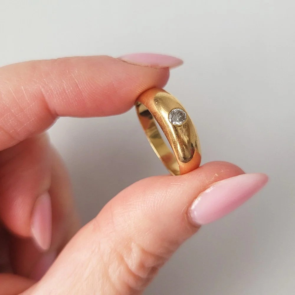 Antique 18ct Gold & Diamond Flush Set Ring