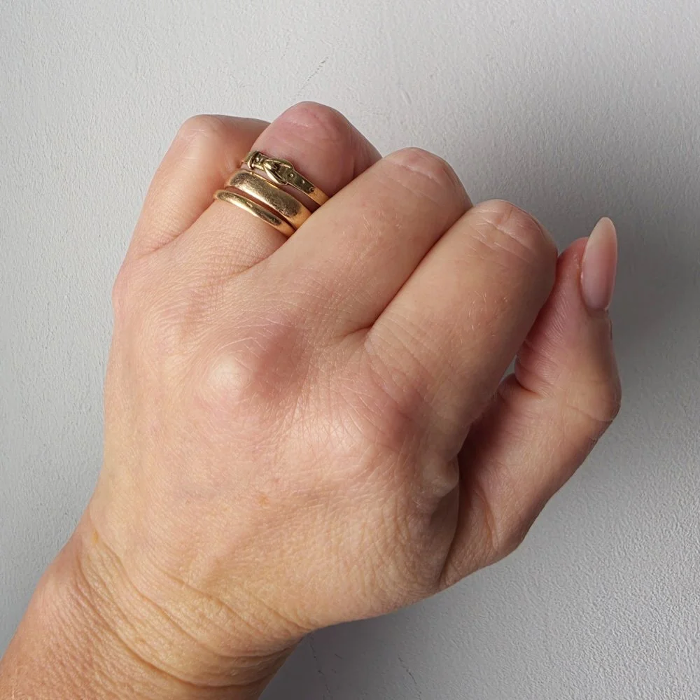 Vintage 9ct Gold Slim Buckle Ring