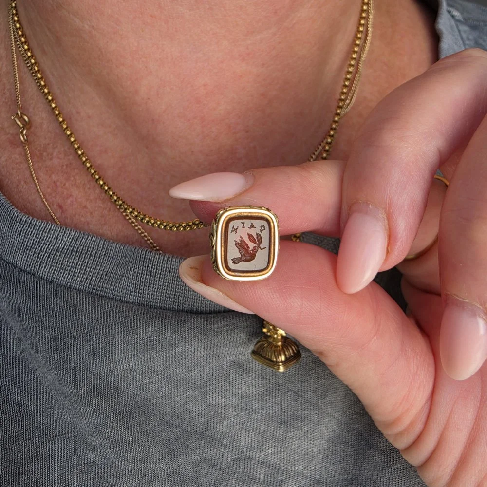 Petite Georgian Gold Cased Paix (Peace) Intaglio Fob