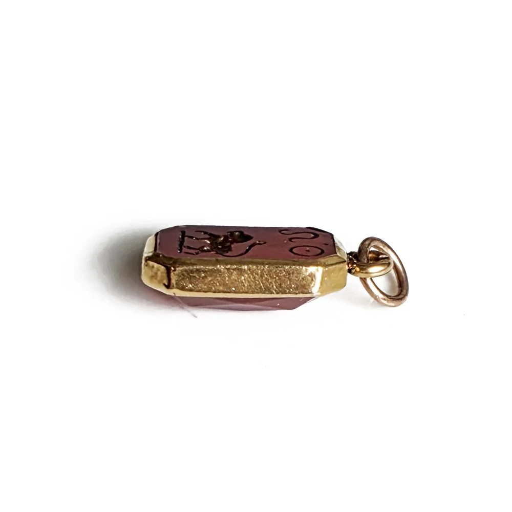 Vintage Leo Zodiac Intaglio Pendant